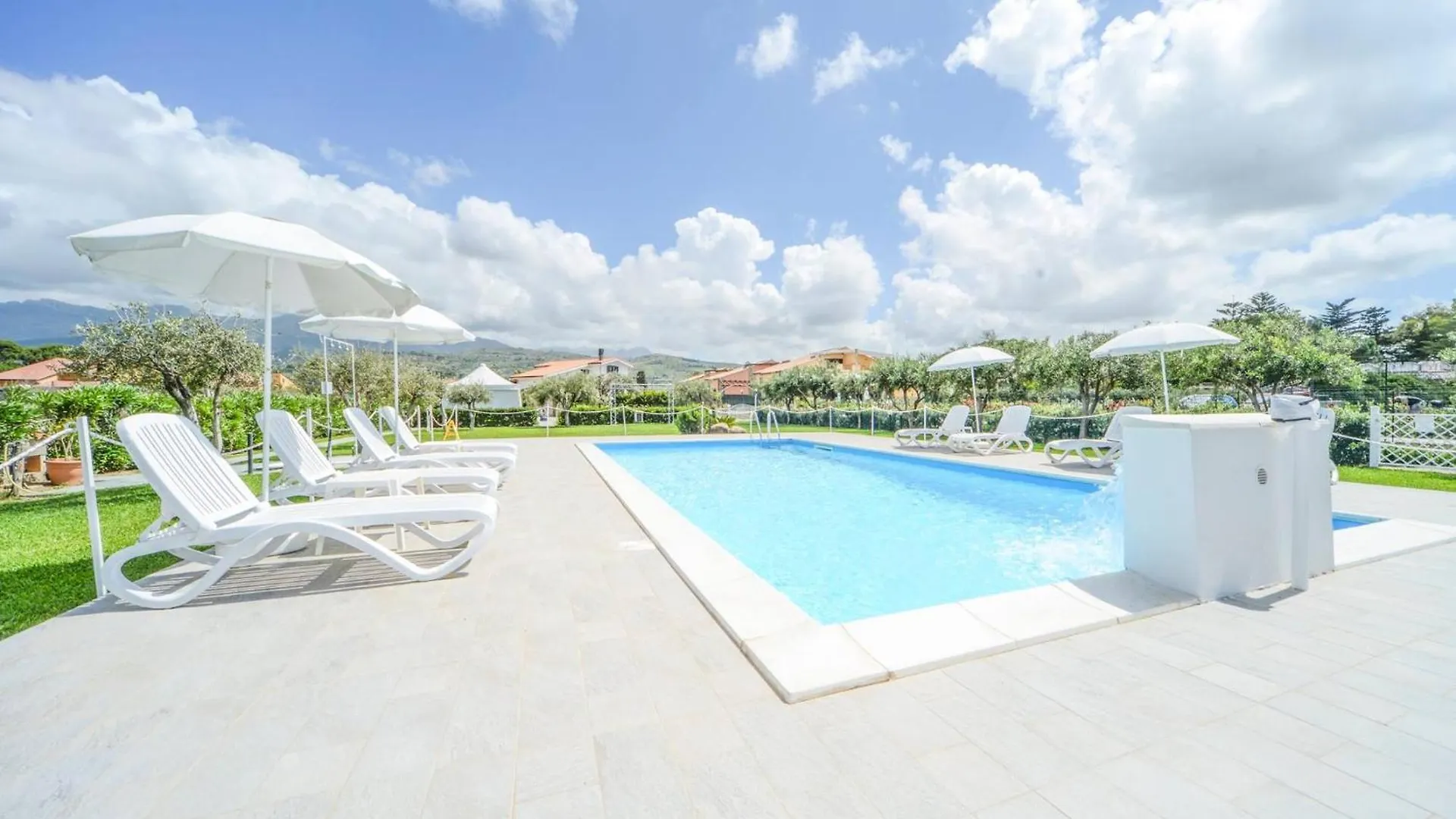 Case Vacanze Mare Nostrum Aparthotel Campofelice Di Roccella