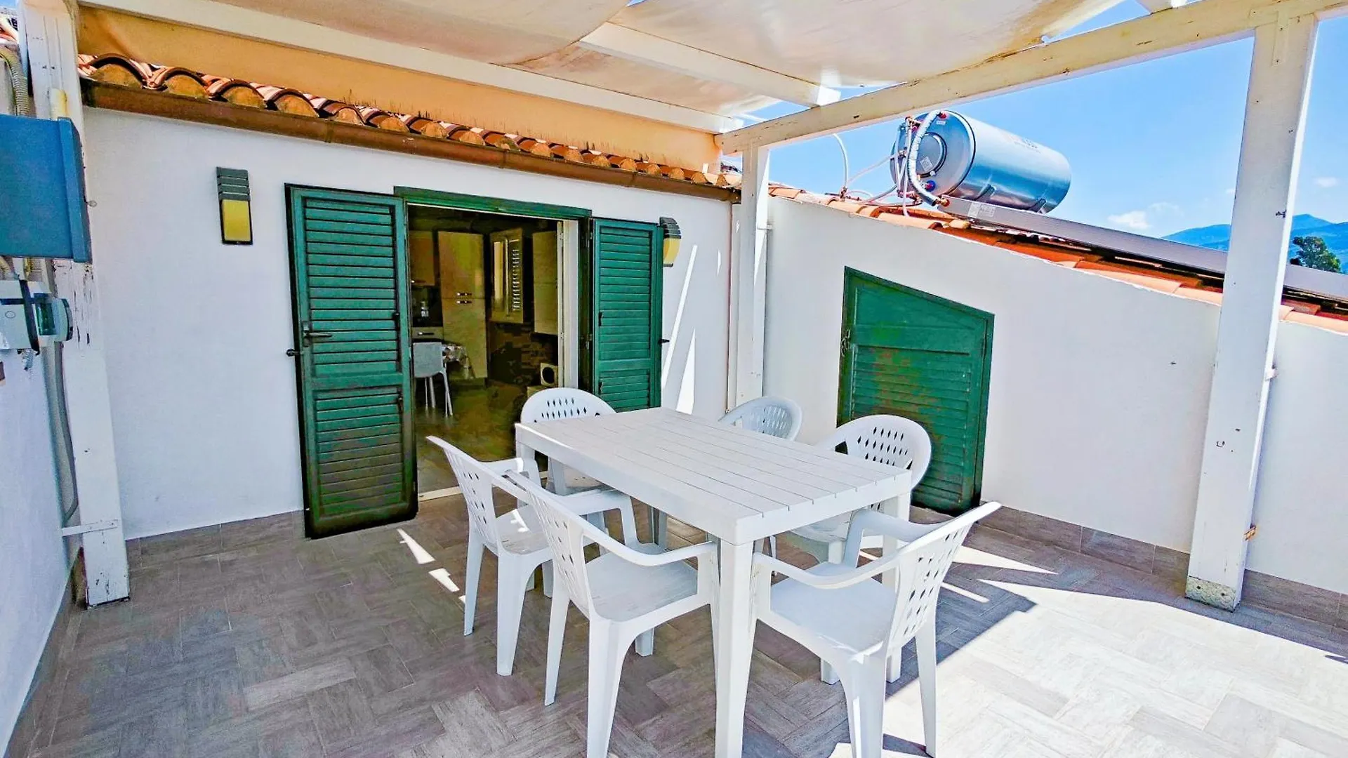 Case Vacanze Mare Nostrum Aparthotel Campofelice Di Roccella Holiday home