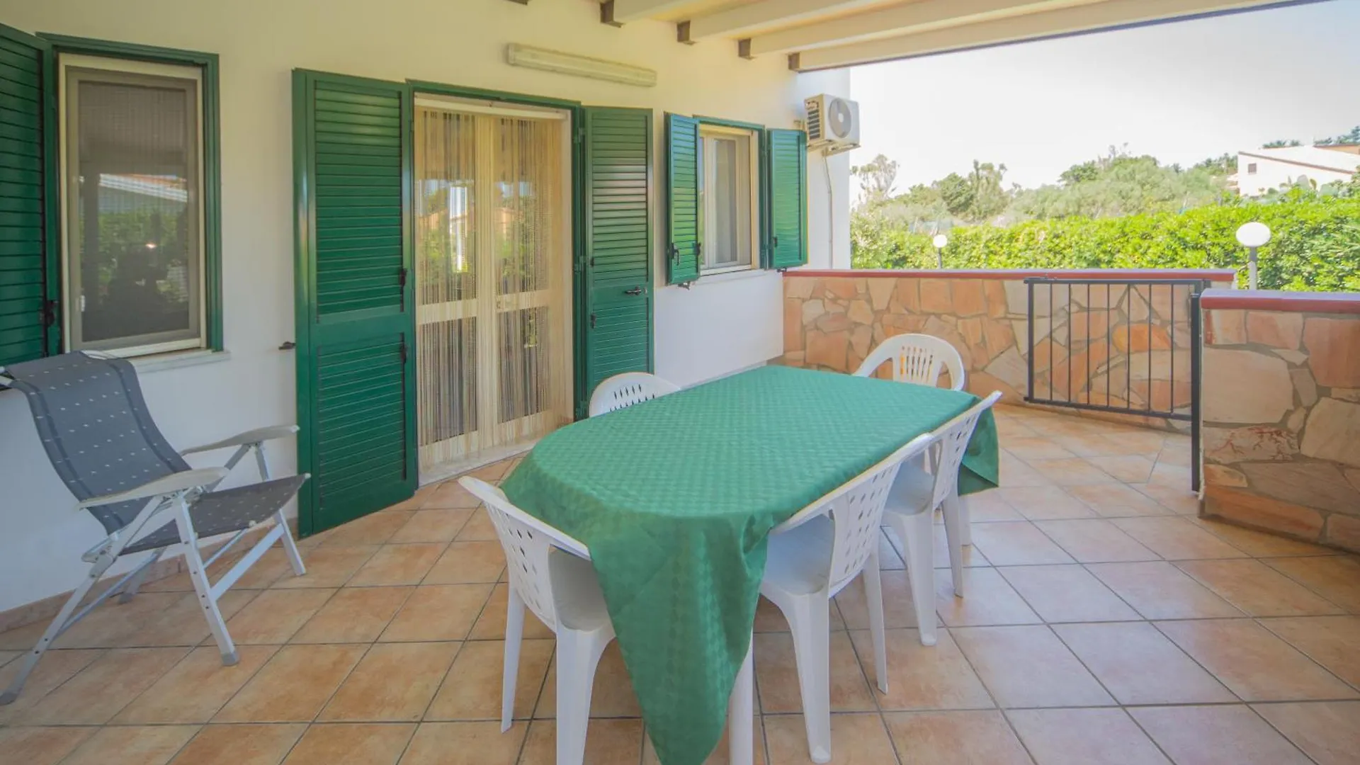 Case Vacanze Mare Nostrum Aparthotel Campofelice Di Roccella 0*,  Italy