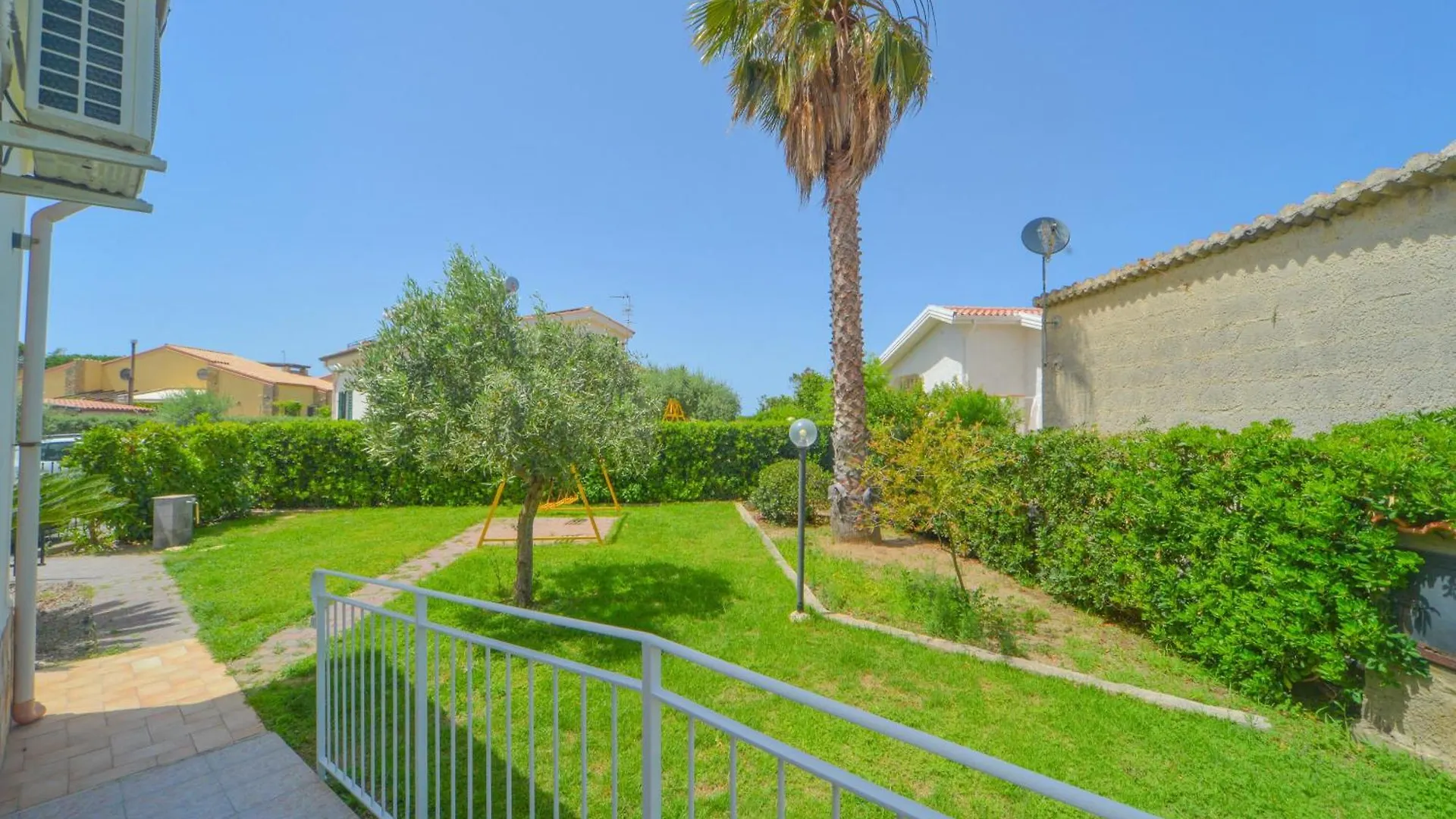 Case Vacanze Mare Nostrum Aparthotel Campofelice Di Roccella