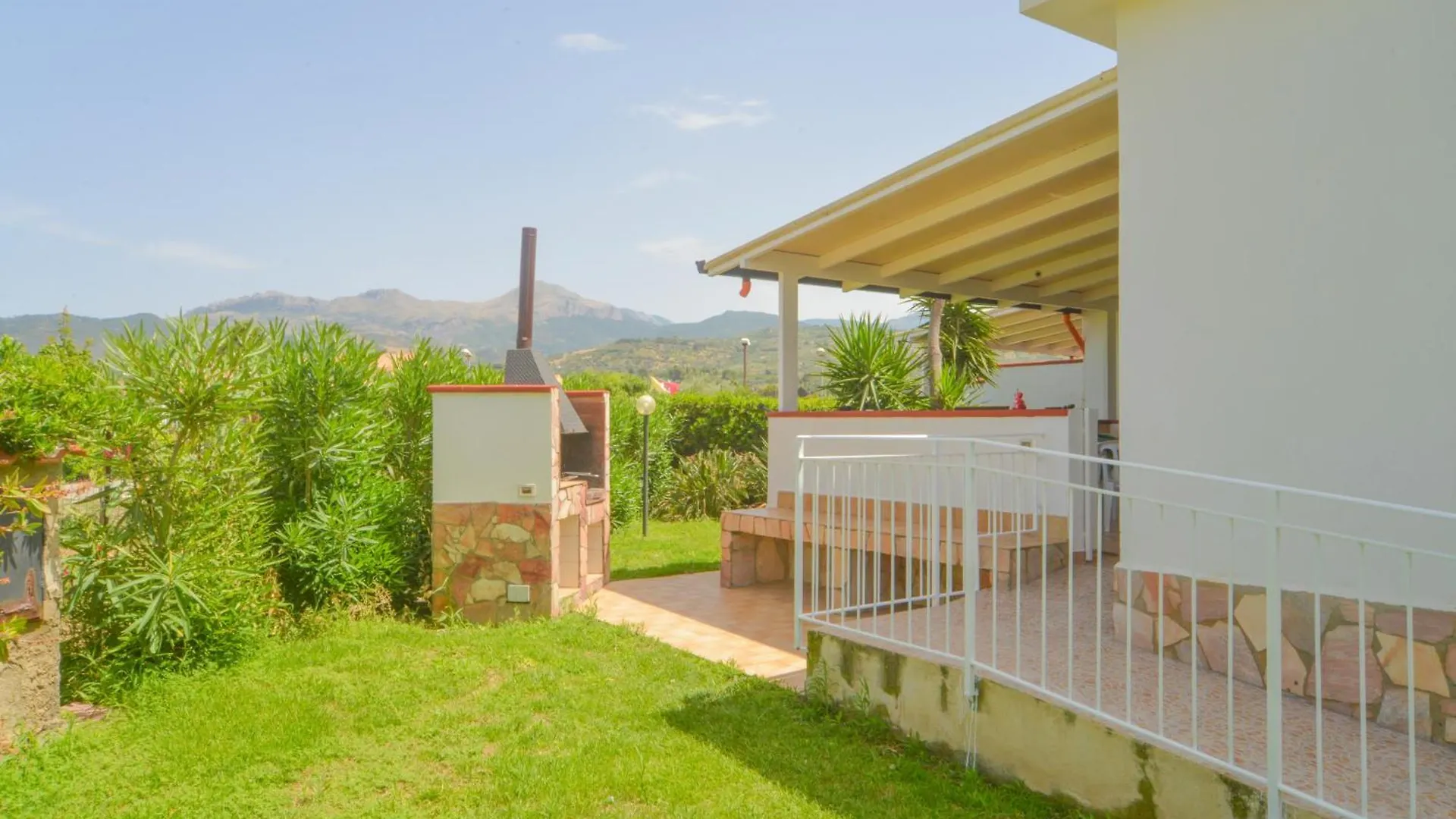 Case Vacanze Mare Nostrum Aparthotel Campofelice Di Roccella 0*,  Italy